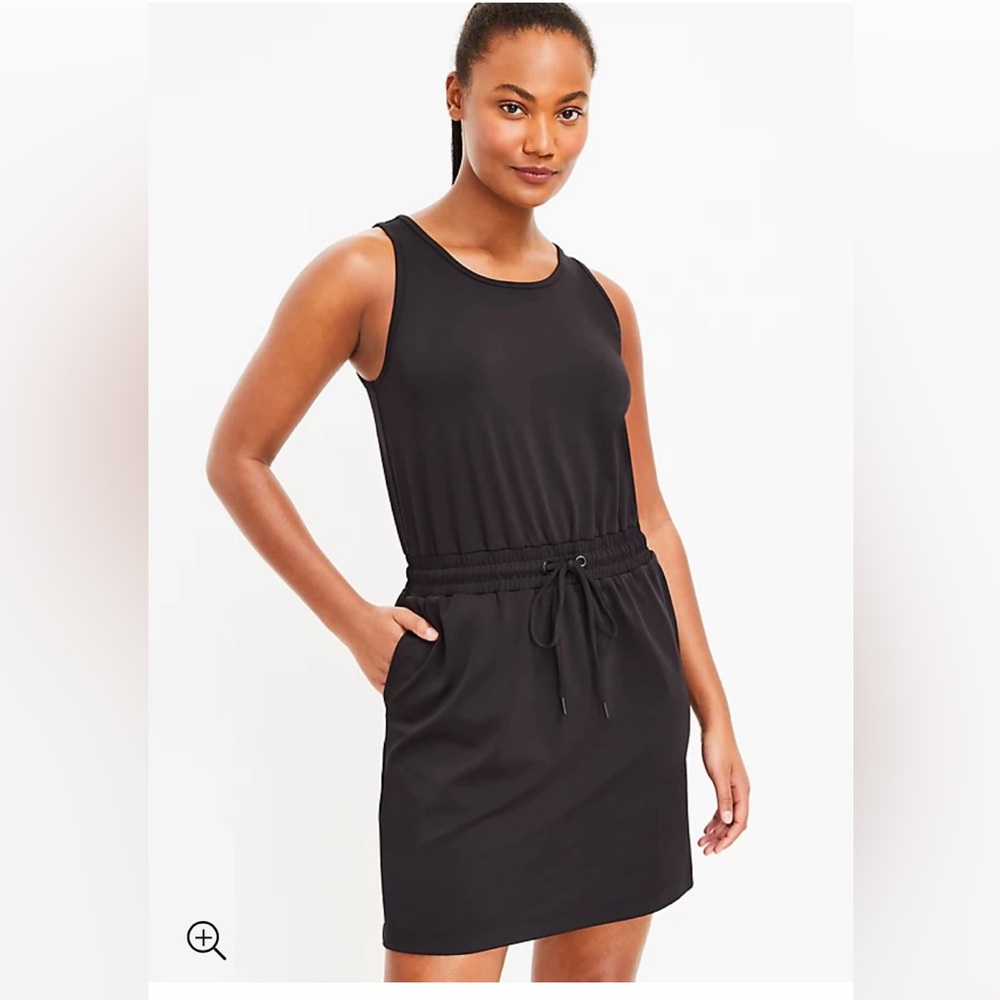 Lou & Grey knit dress with pockets